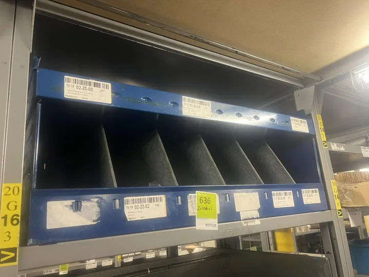 2x Schäfer-Kasten, ohne Inhalt